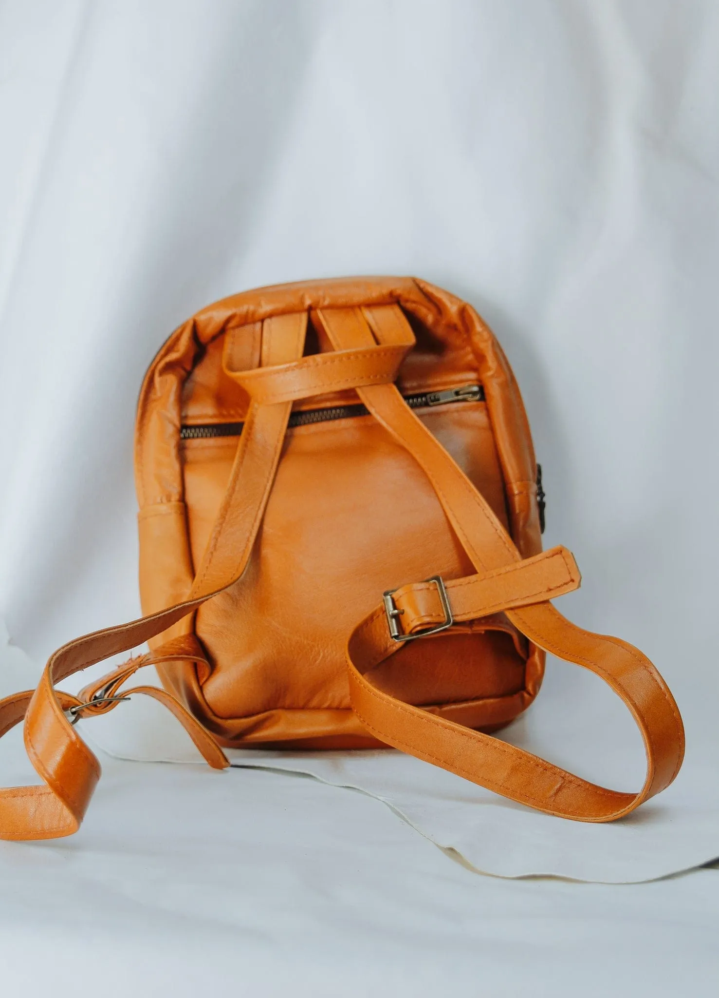 The Mini Annie Backpack - Kangaroo